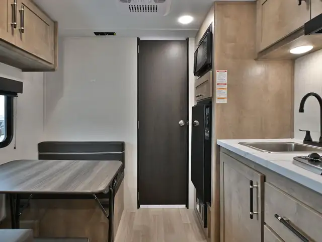 2026 Springdale 1660RB in Travel Trailers & Campers in St. Albert - Image 11