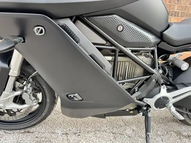 2021 Zero Motorcycles SR/S SRS ZF 14.4 **LIKE NEW** in Street, Cruisers & Choppers in Markham / York Region - Image 27