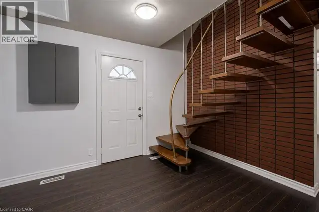 119 WALKER Street Kitchener, Ontario in Houses for Sale in Kitchener / Waterloo - Image 5