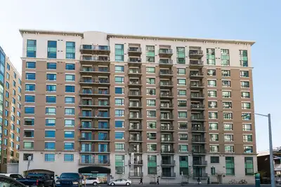 Looking for a female student to rent 1 large bedroom with ensuite in a gorgeous 3-bedroom condo at 2...