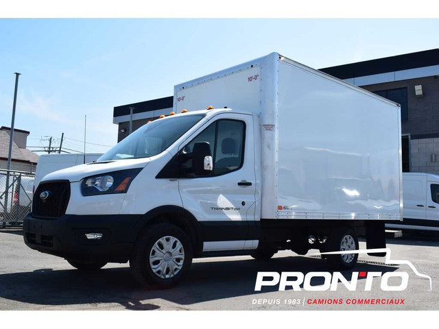 2023 Ford Transit ** Cube 12 pieds ** GARANTIE FORD ** CLEAN CAR dans Autos et camions  à Laval/Rive Nord