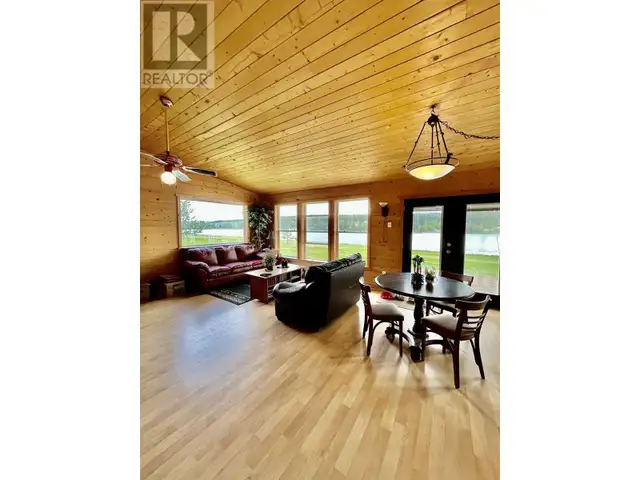 5574 LAKESIDE COURT 100 Mile House, British Columbia in Houses for Sale in 100 Mile House - Image 9