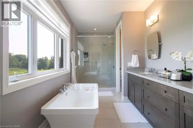 19 SECINARO Avenue Ancaster, Ontario in Long Term Rentals in Hamilton - Image 27