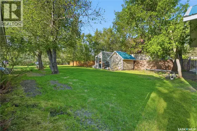 242 Woodlawn AVENUE Katepwa Beach, Saskatchewan in Houses for Sale in Regina - Image 38