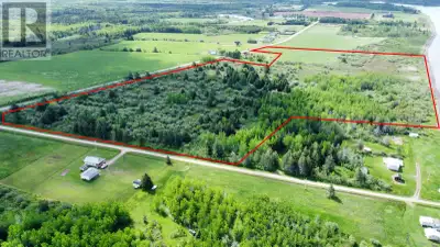 Are you wanting waterfront property? Magnificent sunsets? Views of the Northumberland Strait, this p...