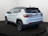EXECUTIVE CROSSTOWN DEMO! Leatherette Seats, Full Sunroof, Pwr Frt, Fixed Rear, Remote Start System,... (image 2)