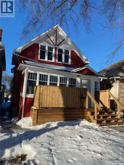 Welcome to 2050 Toronto Street! This property is conveniently located one block away from the genera...