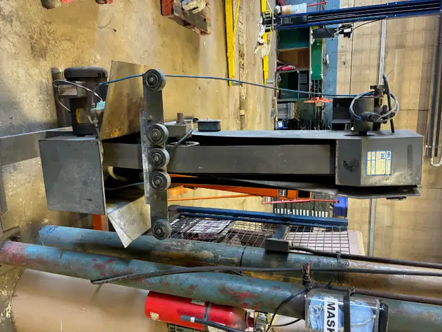 UPRIGHT SANDER FOR SALE!! in Power Tools in Edmonton - Image 2