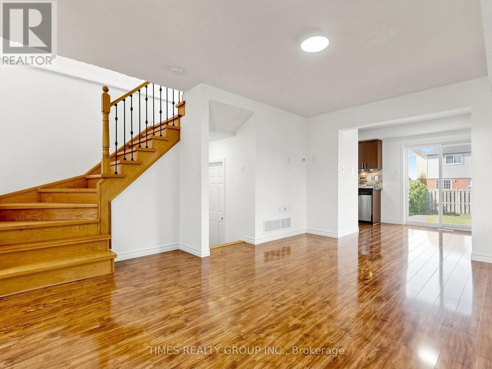 46 RIDWELL STREET Barrie (Edgehill Drive), Ontario 3