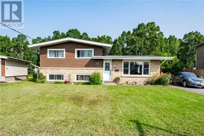 Welcome to 16 Lincoln Crescent in the heart of Capreol -- a beautifully maintained side-split home o...