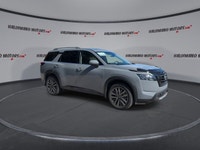 // ACCIDENT FREE!! // // SINGLE OWNER! // This used 2025 Nissan Pathfinder SL 4WD is a smart choice... (image 1)