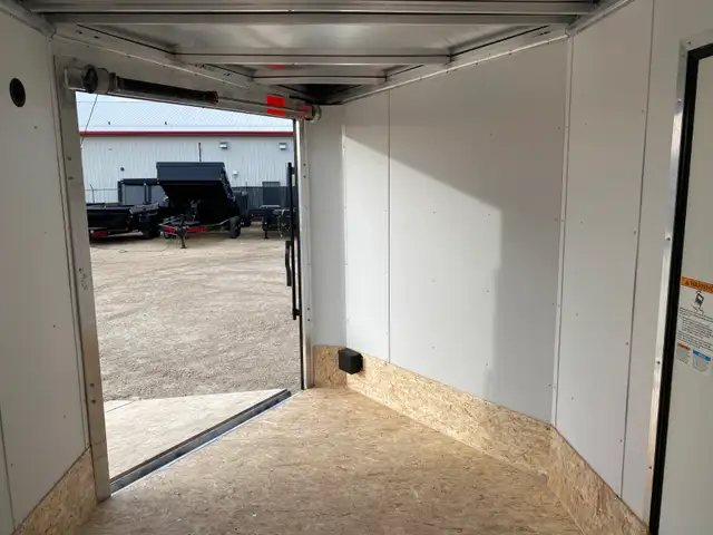 2026 AmeraLite 7.5' x 23' x 84" V-Nose Snowmobile Trailer in Cargo & Utility Trailers in Thunder Bay - Image 16