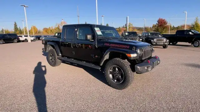 2021 Jeep Gladiator Rubicon | 4x4 | Remote start | Leather in Cars & Trucks in Prince George - Image 3