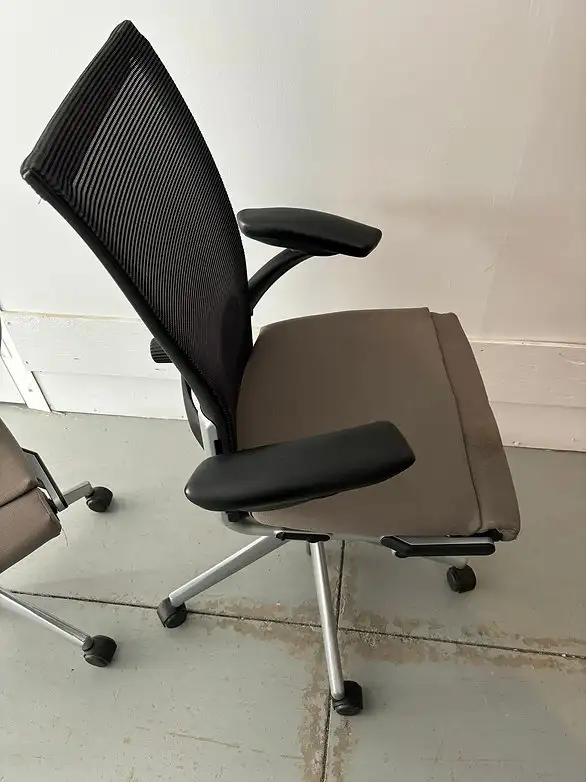 Haworth x99 Fully Loaded Chair-Steelcase Think V1 Chair!62865711472259122