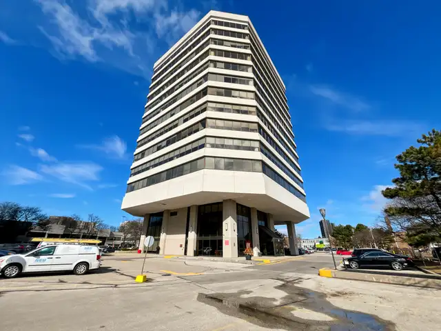 Office space for rent for 1 person in Etobicoke Toronto in Commercial & Office Space for Rent in City of Toronto - Image 2