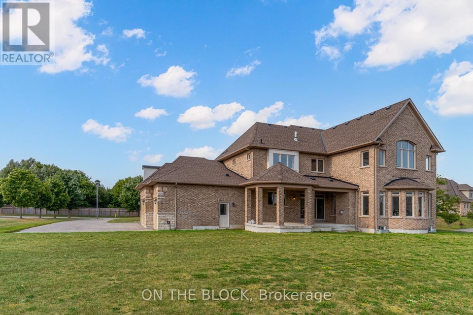 24 WHITEWOOD DRIVE Whitchurch-Stouffville (Ballantrae), Ontario 2