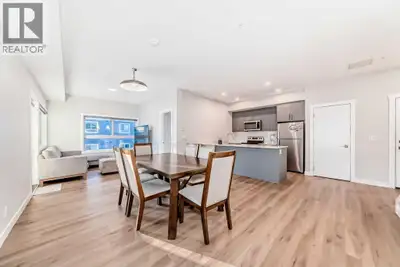 | 3 BEDS | 2 BATHS | END UNIT | BALCONY + WRAP AROUND ROOFTOP PATIO | UNDERGROUND PARKING | Welcome...