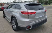 ???? BAD CREDIT? NO CREDIT? NEW TO CANADA? WE CAN HELP! ???? ???? 2017 Toyota Highlander XLE AWD 7 P... (image 3)