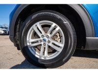 MULTI-PASSENGER & ECONOMY - Heated Front Seats & Heated Steering Wheel - Multi-Zone Air Conditioning... (image 5)