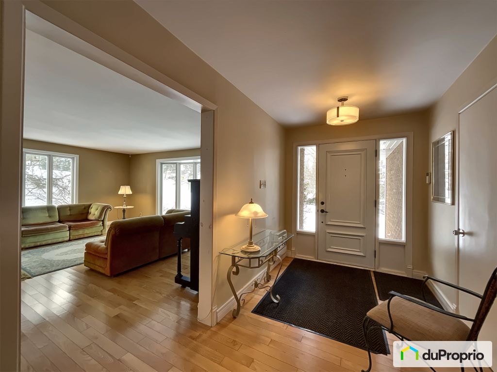 $835,000 - Bungalow for sale in Bromont — photo 2