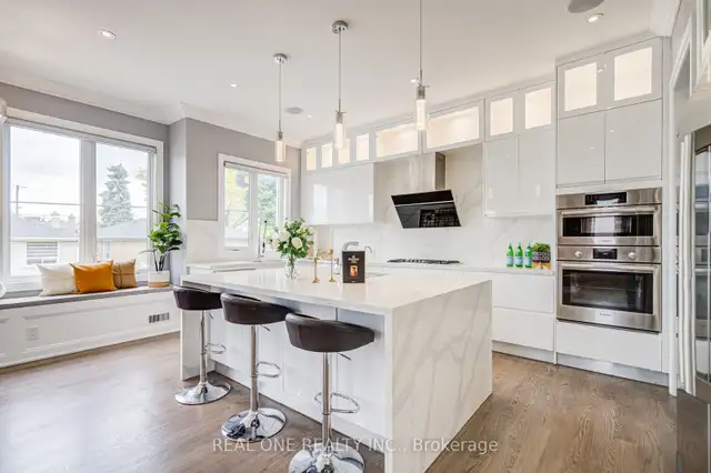 Custom Built Home w Finished Walk Up Bsmt By Sheppard & Bathurst in Houses for Sale in City of Toronto - Image 5