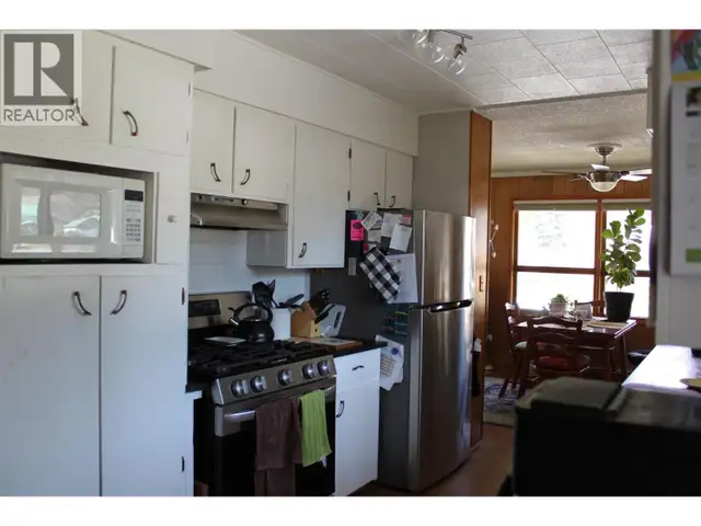 119 2nd Avenue NW Nakusp, British Columbia in Houses for Sale in Nelson - Image 7