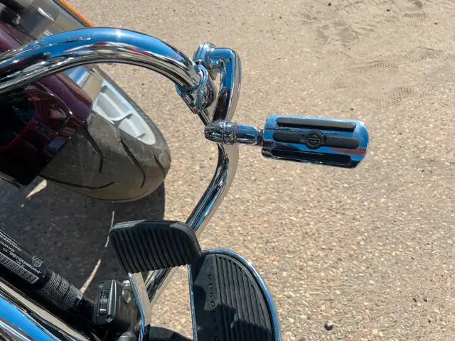 $199 b/w 2022 Harley Davidson Softtail FLFBS in Street, Cruisers & Choppers in Edmonton - Image 8