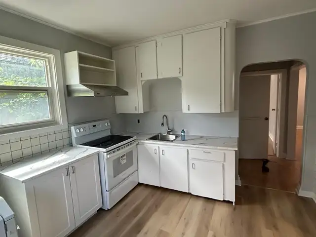 2 Bed 1 Bath - 238 Notre Dame de Lile in Long Term Rentals in Gatineau - Image 11