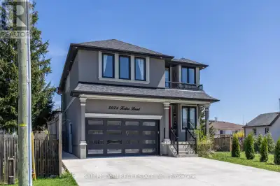 This Gorgeous NEWLY Built CUSTOM HOME is Sure to Impress! Delivering OVER 3600sf of Beautiful Modern...