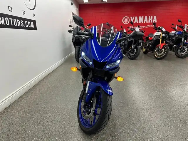 2024 Yamaha YZFR3ARL YZF-R3 - V6868NP - -Financing Available** in Sport Bikes in Markham / York Region - Image 10