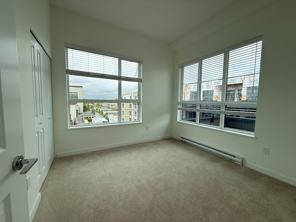 607 15733 85 AVENUE Surrey, British Columbia 5