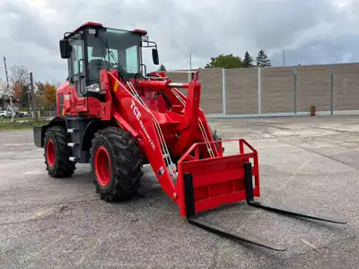 CUMMINS QSF2.8 Diesel engine, 74HP Four-wheel full hydraulic drive Rated loading weight capacity 200...