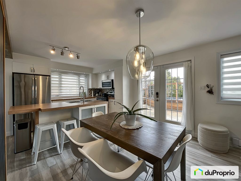 $424,500 - Bungalow for sale in Chicoutimi (Chicoutimi) — photo 3