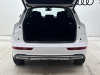 Local Trade!! This Audi Q5 delivers a Intercooled Turbo Gas/Electric I-4 2.0 L/121 engine powering t... (image 6)
