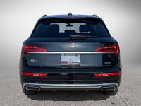 This Audi Q5 boasts a Intercooled Turbo Gas/Electric I-4 2.0 L/121 engine powering this Automatic tr... (image 5)