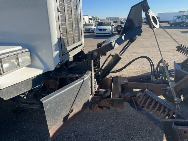 2016 Kenworth T800 in Heavy Trucks in Calgary - Image 21