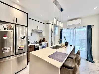 4 1 2-4 1/2-4 et demi-4 and half-2 beds-2 bedrooms-2 chambres-disponible 1er juin-available june 1st...