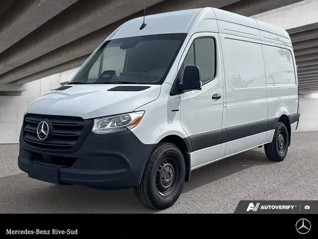 2025 Mercedes-Benz eSprinter Cargo Van 2500 Low Roof HO 144 RWD 