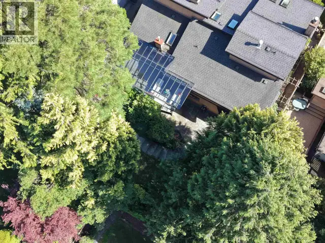 2940 DRESDEN WAY North Vancouver, British Columbia in Houses for Sale in North Shore - Image 37