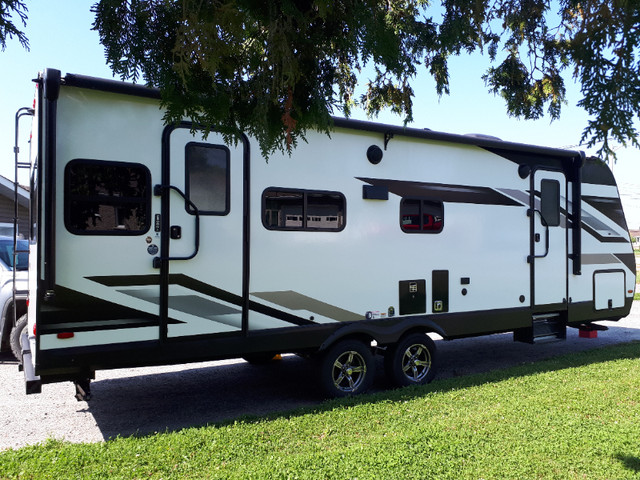 2023 Grand Design 2500RL in Travel Trailers & Campers in North Bay - Image 4
