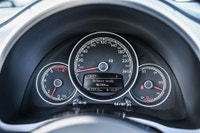 * Climatisation * Tapis protecteurs * Phares diurnes * Accès sans clé * Verrouillage électrique des... (image 8)