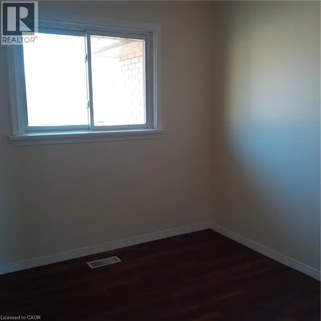 245 EIGHTH Avenue Kitchener, Ontario in Houses for Sale in Kitchener / Waterloo - Image 14