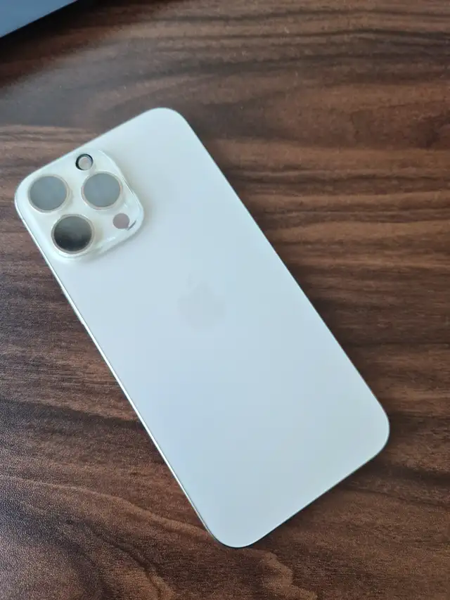 NEW Unlocked Apple iPhone 16 Pro Max 256GB Titanium in Cell Phones in Richmond - Image 6