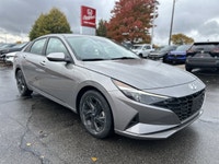 Navigate with confidence and comfort in the 2023 Hyundai Elantra Preferred. This stunning Fluid Meta... (image 2)