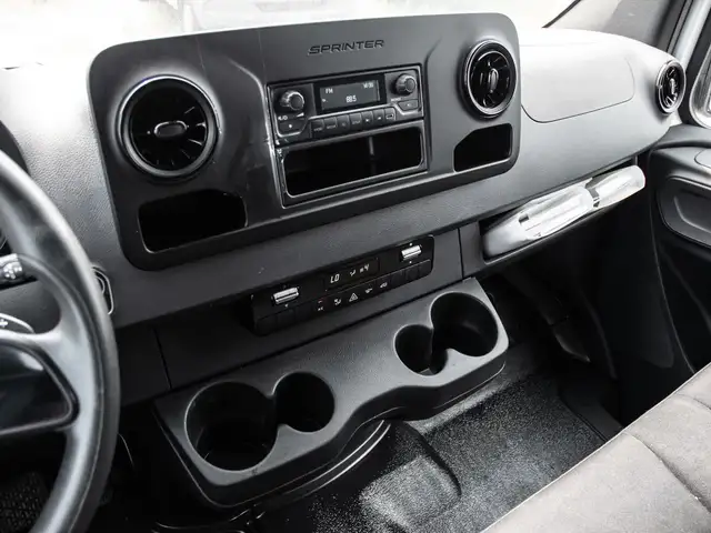 2021 Mercedes-Benz Sprinter 2500 170-in. WB in Cars & Trucks in Mississauga / Peel Region - Image 18