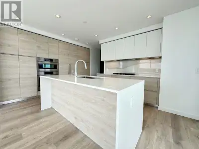 660 QUAYSIDE DRIVE New Westminster, British Columbia