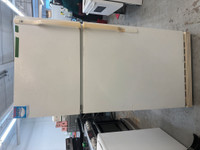 3100-Réfrigérateur GE Blanc congélateur haut 30" refrigerator