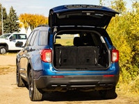 The 2020 Ford Explorer XLT, brings together comfort, technology, and confidence in one stylish SUV.... (image 7)