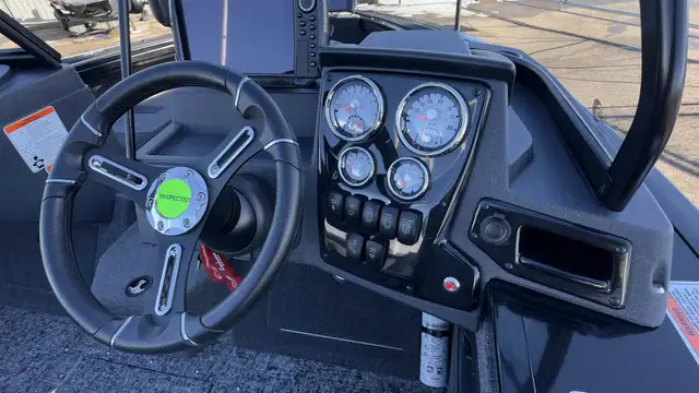 2025 TRACKER Targa V19 Combo TE Aluminum Fishing Boat in Powerboats & Motorboats in Vernon - Image 24