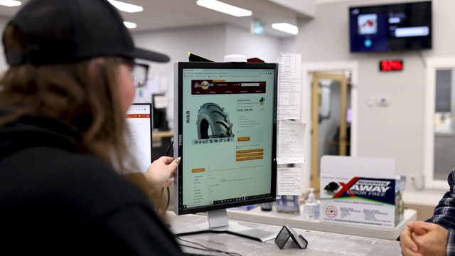 PARTS SALES PERSON (CUSTOMER SERVICE/SALES) in Sales & Retail Sales in Saskatoon - Image 3